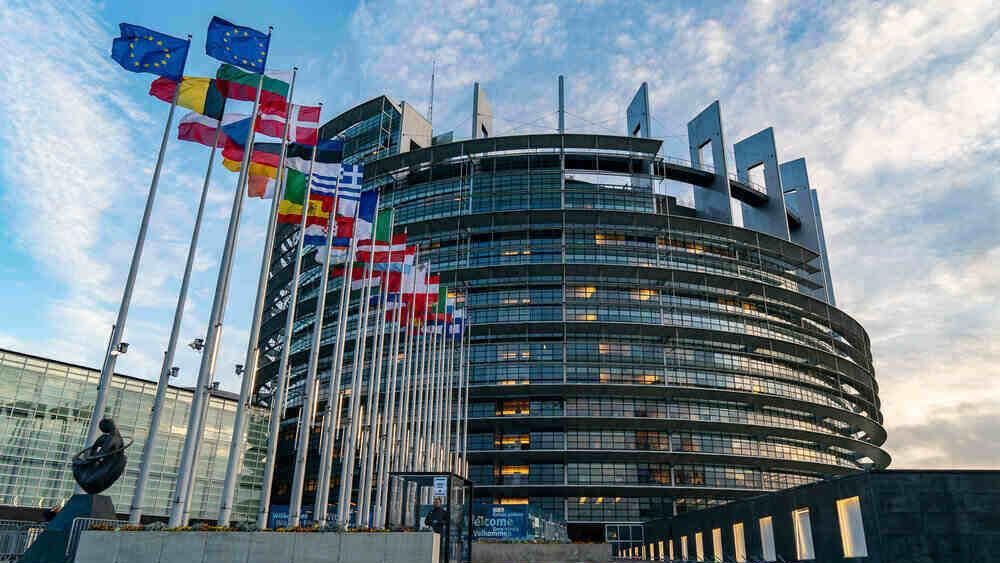 Panorámica exterior del Parlamento Europeo