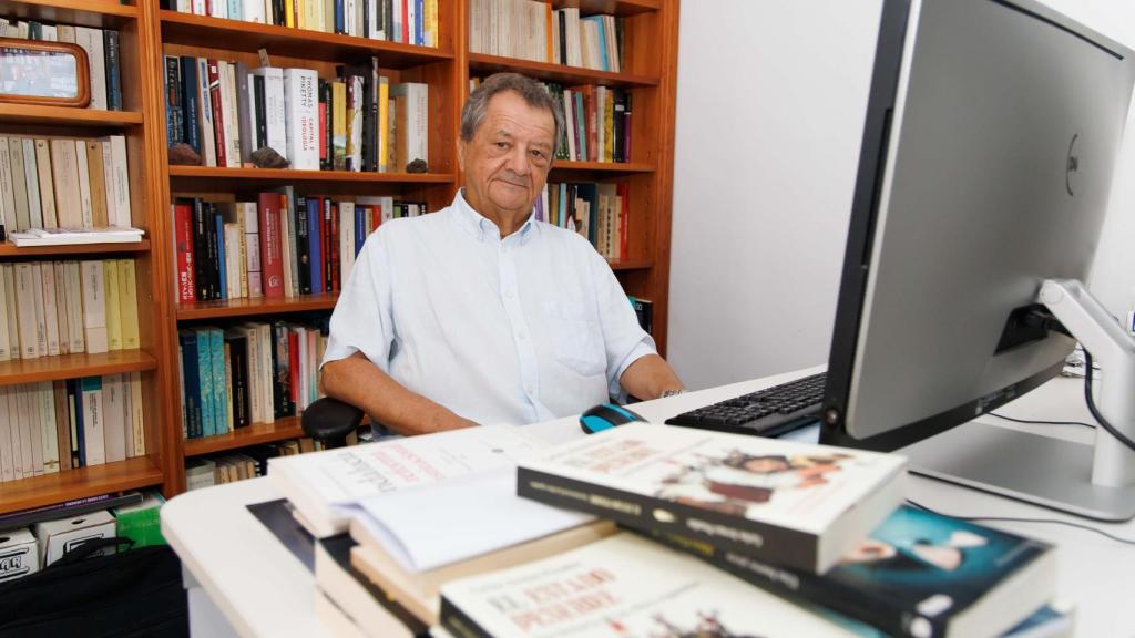 Carlos Arenas Posadas