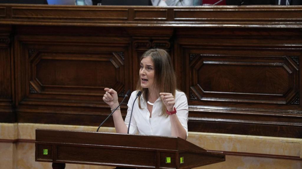 La presidenta del grupo parlamentario Comuns Sumar, Jéssica Albiach, durante el Debate de Política General