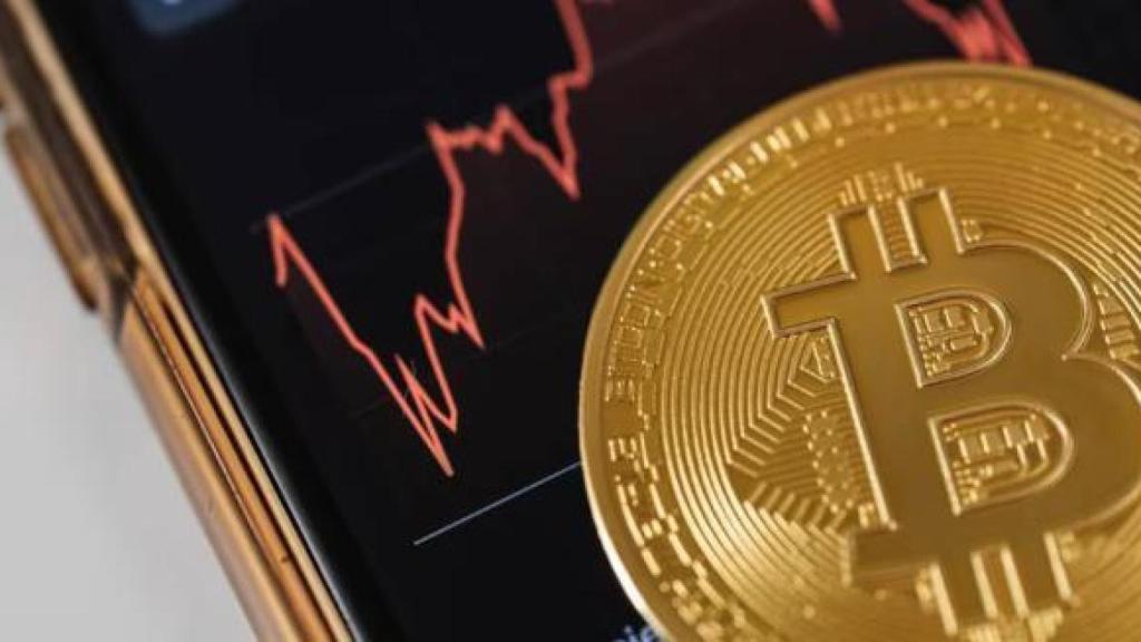 Existen plataformas que simulan inversiones reales, pero es totalmente fraudulento