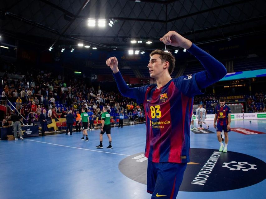 Ian Barrufet celebra la victòria del Barça d'handbol contra el Pick Szeged