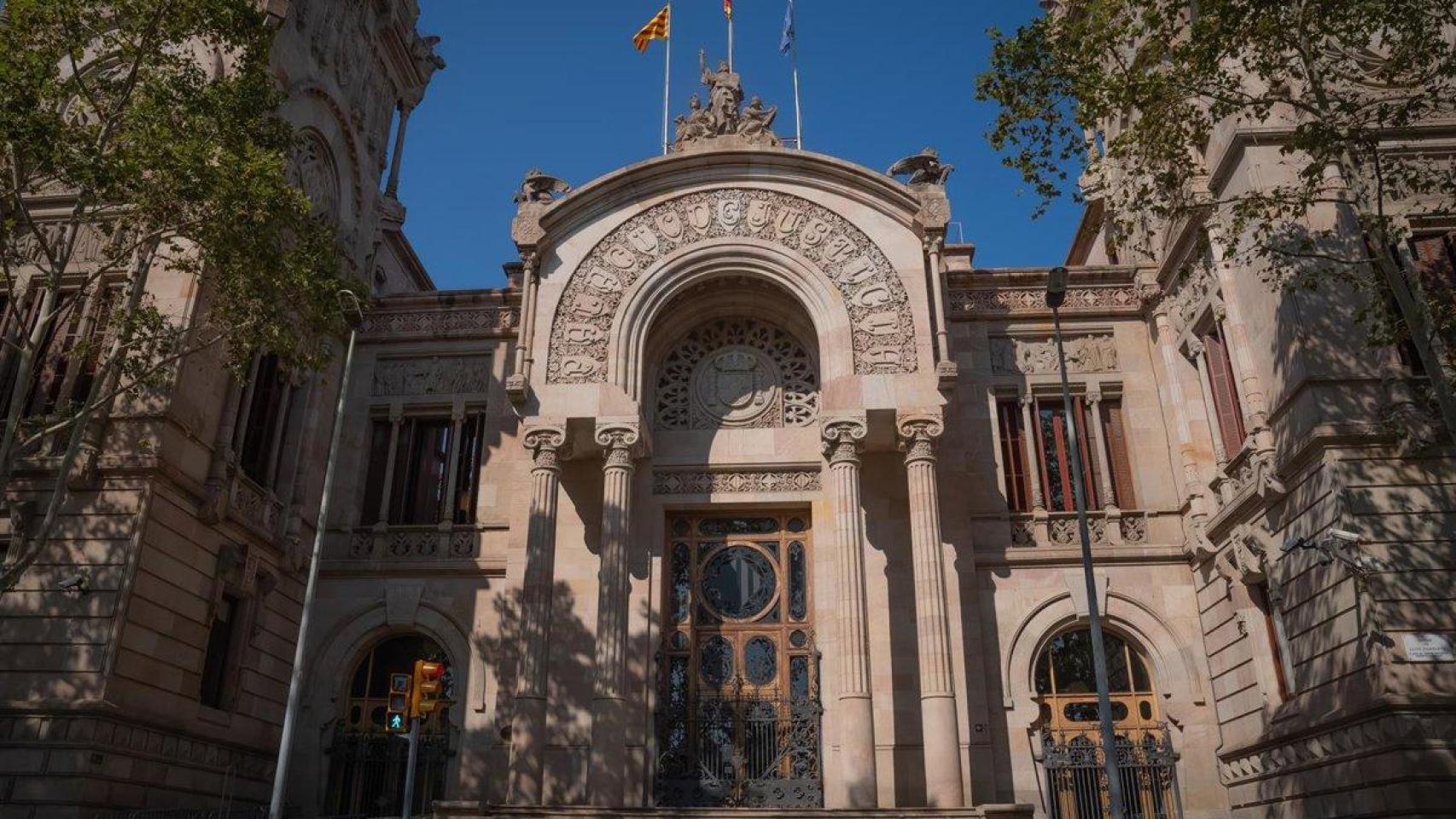 Fachada del Tribunal Superior de Justicia de Cataluña