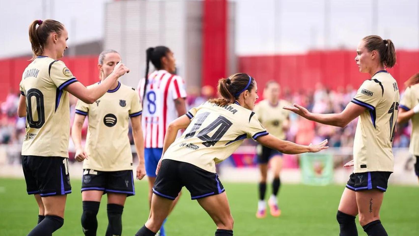 Las jugadoras del Barça Femenino celebran un gol ante el Atlético de Madrid