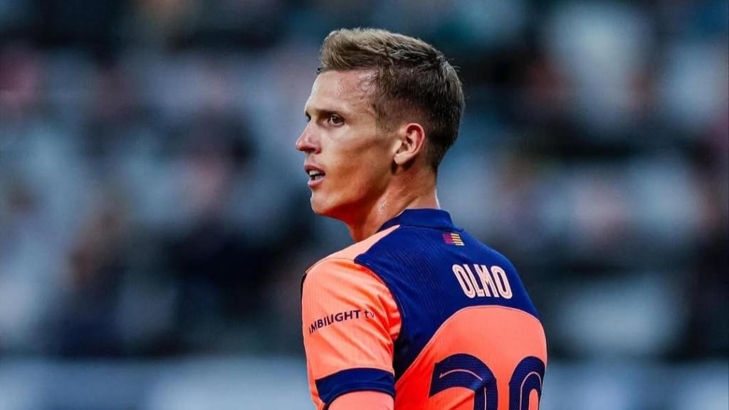 Dani Olmo durante el Newcastle-Barça