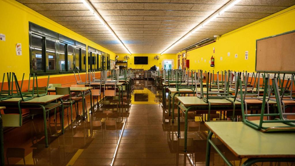 Una escuela afectada por el paso de la DANA Alice en Terres de l'Ebre