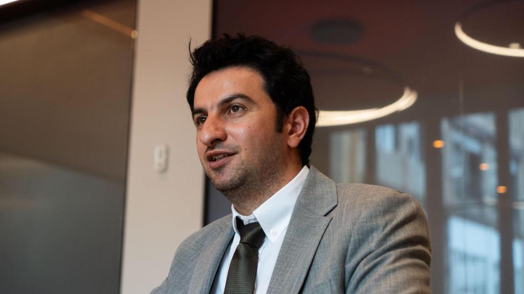 Vasif Huseynov, en las dependencias de 'Crónica Global' en Barcelona