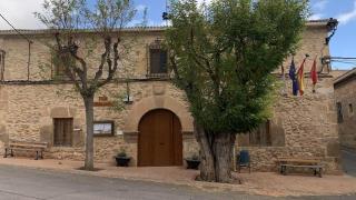 Fachada del Ayuntamiento de Fuentelsaz del Campo (Castilla-La Mancha)