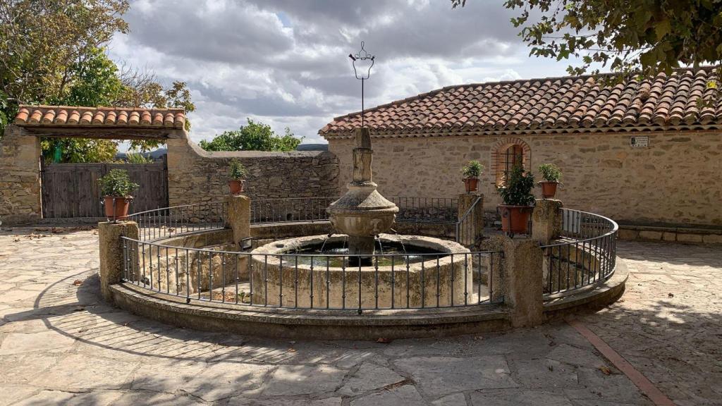 Plaza principal de Fuentelsaz del Campo