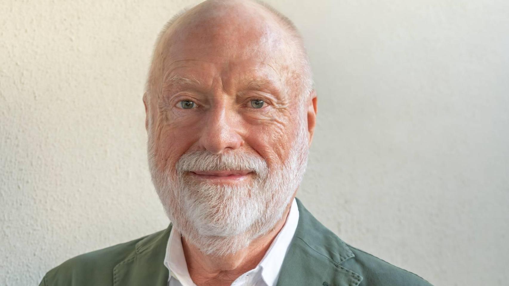 El escritor y coleccionista Han Nefkens