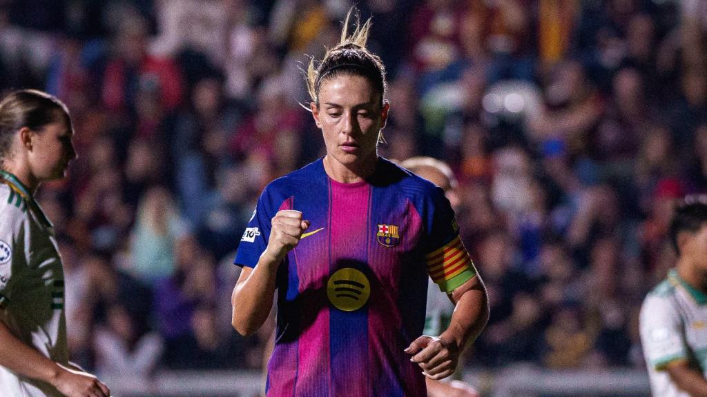 Alexia Putellas se congratula por su gol contra la Roma en la Champions League femenina