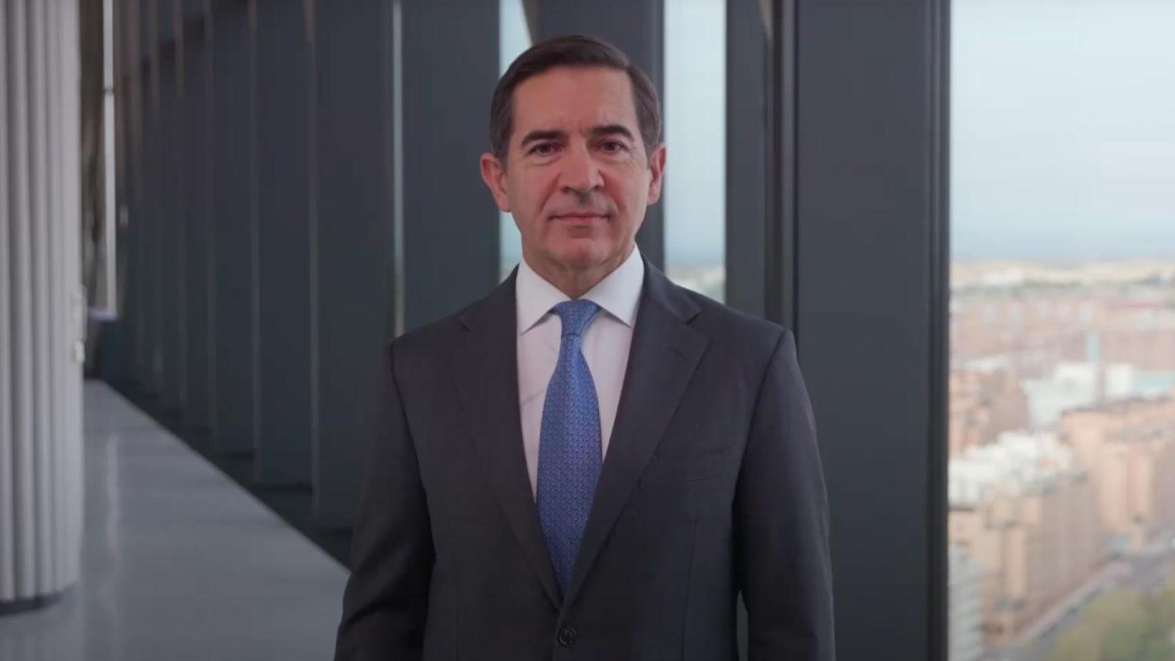 Carlos Torres, presidente del BBVA, en su vídeo de reacción a la derrota en la OPA al Banco Sabadell