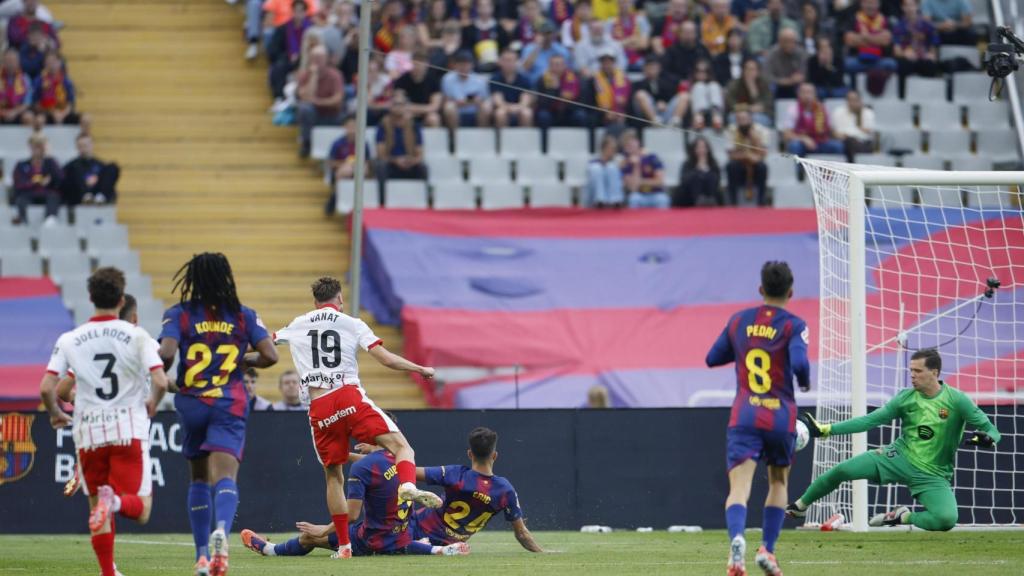 Wojciech Szczesny deté un tir de Vladyslav Vanat al Barça-Girona