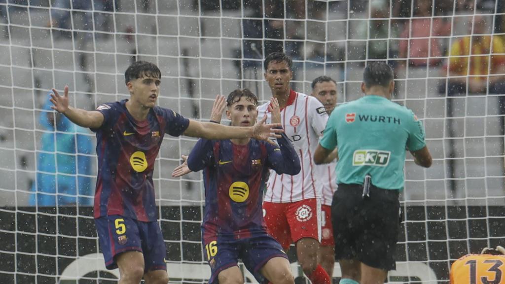 Gil Manzano anula un gol a Pau Cubarsí en el Barça-Girona