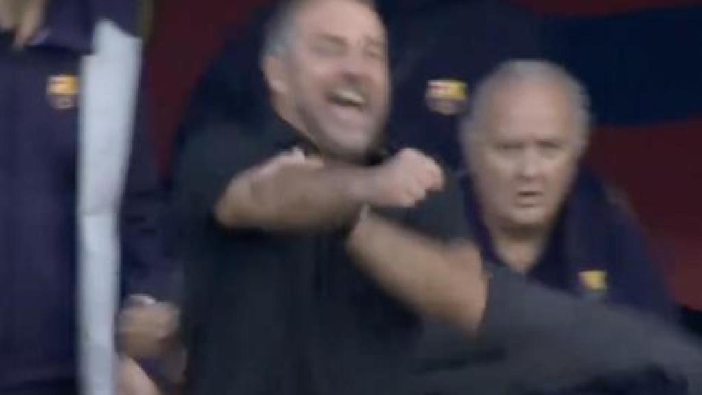 La 'botifarra' de Hansi Flick tras el gol de Ronald Araujo en el derbi Barça-Girona