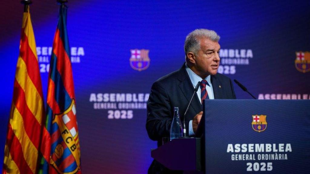 El president del Barça, Joan Laporta, a l'assemblea de compromissaris