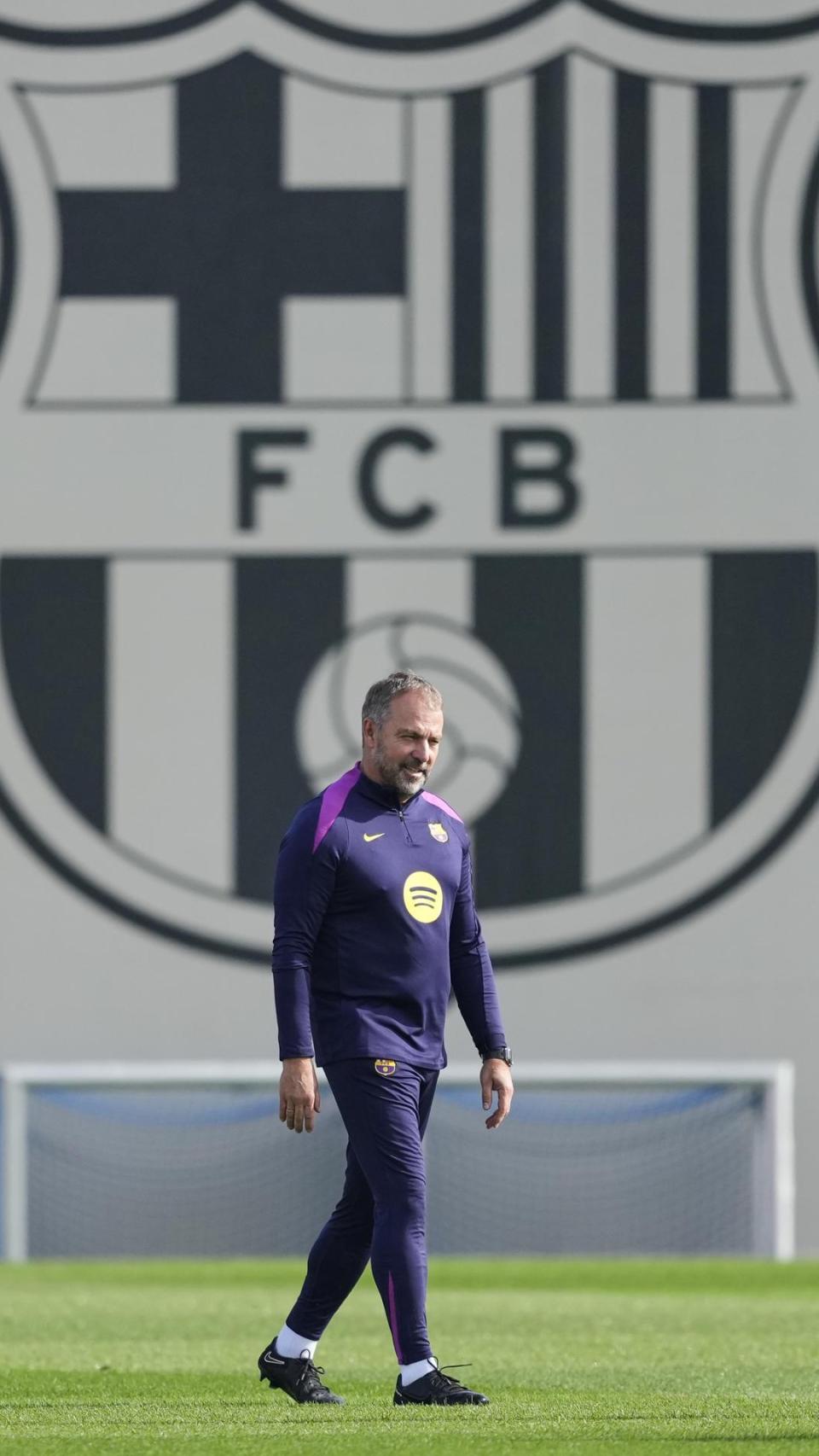 Flick, en el entrenamiento del Barça