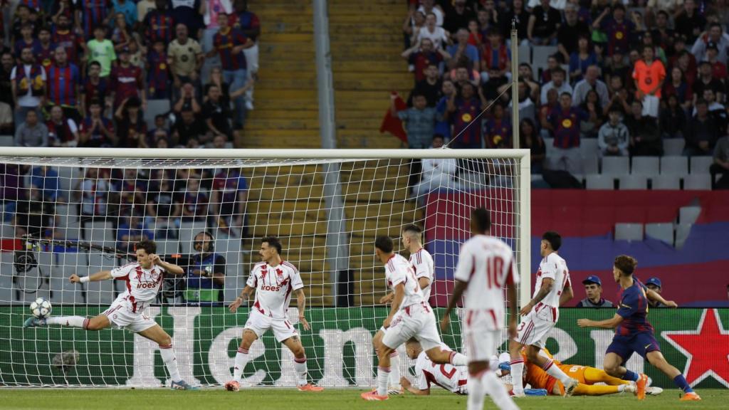 Fermín López marca davant l'Olympiakos