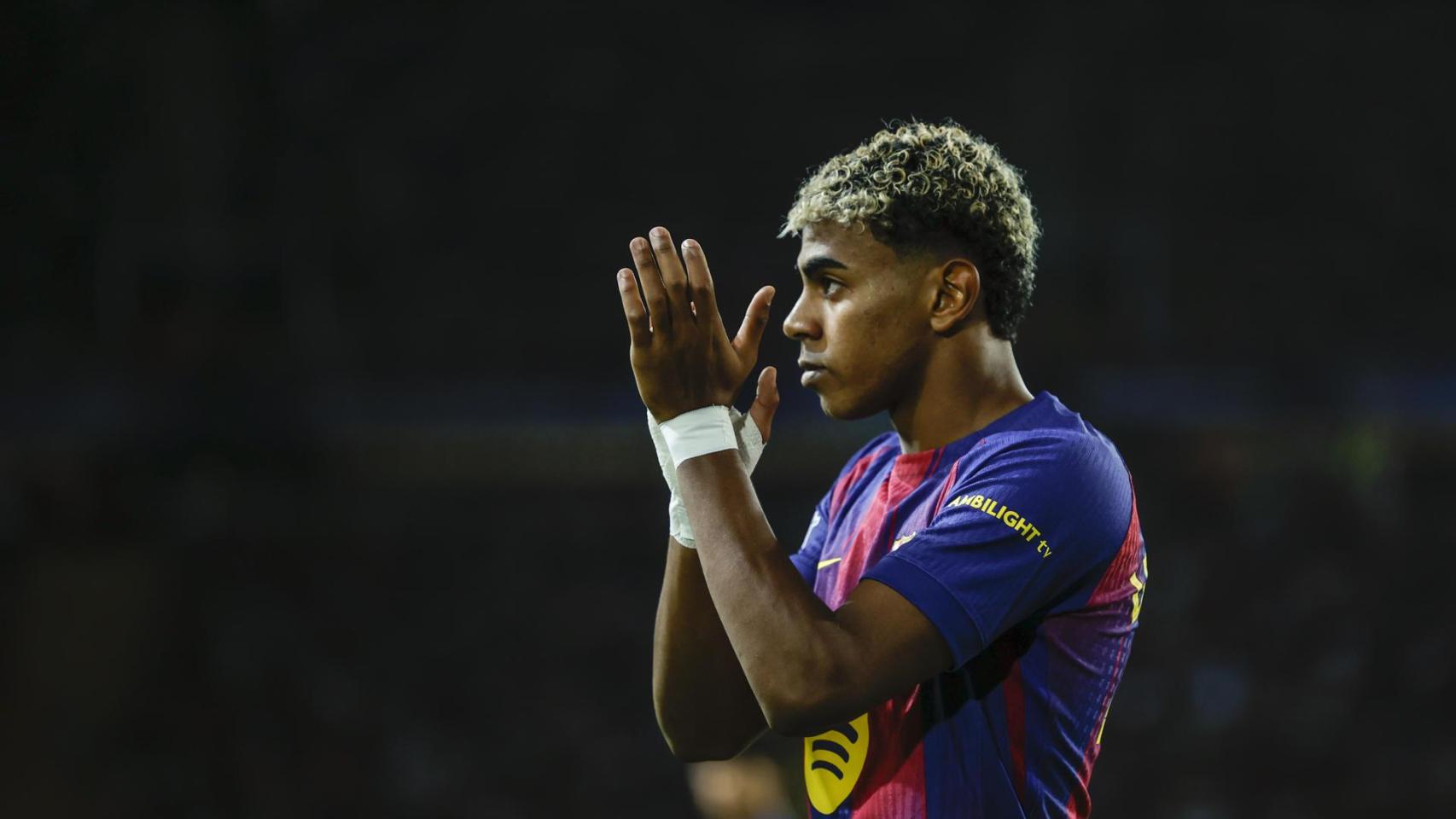 Lamine Yamal durante el Barça-Olympiacos