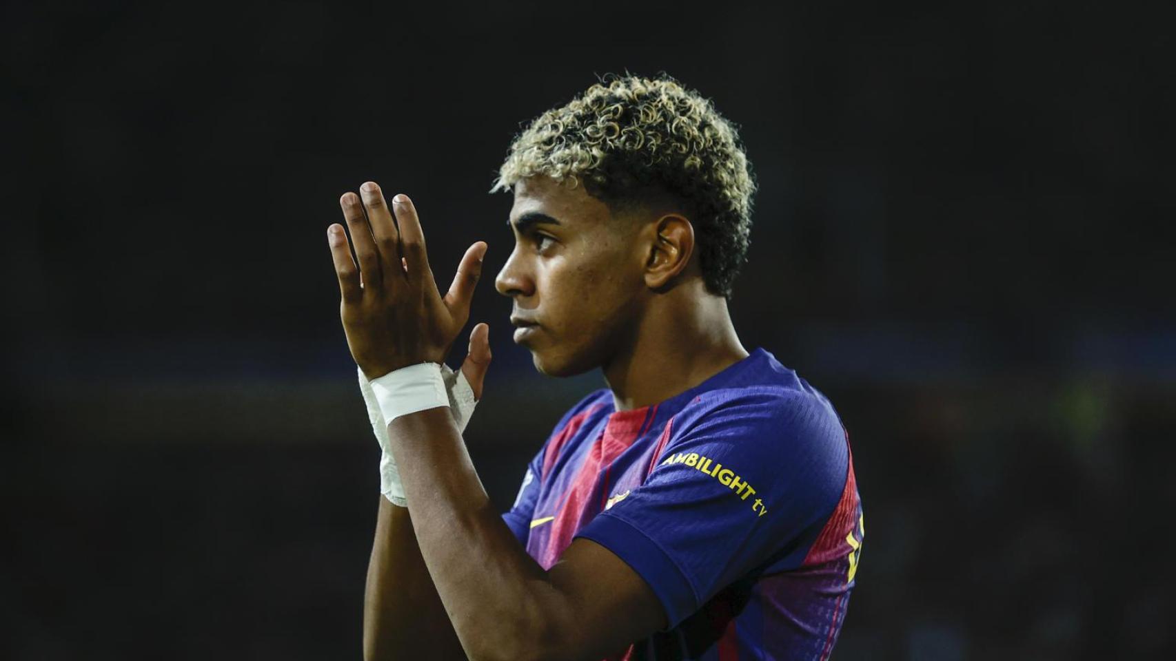 Lamine Yamal durante el Barça-Olympiacos