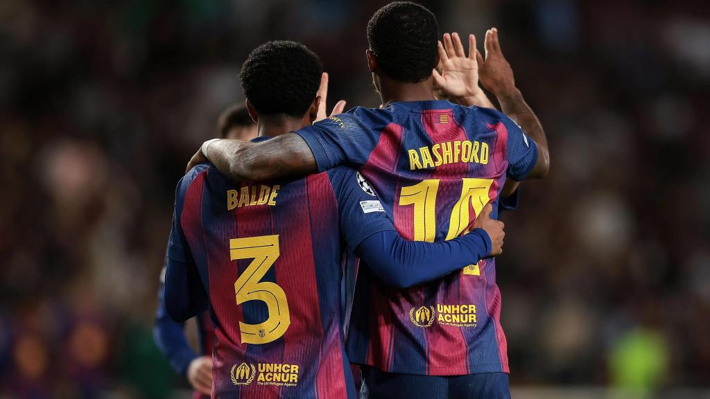 Alejandro Balde i Marcus Rashford celebren un gol del Barça a l'Olympiacos