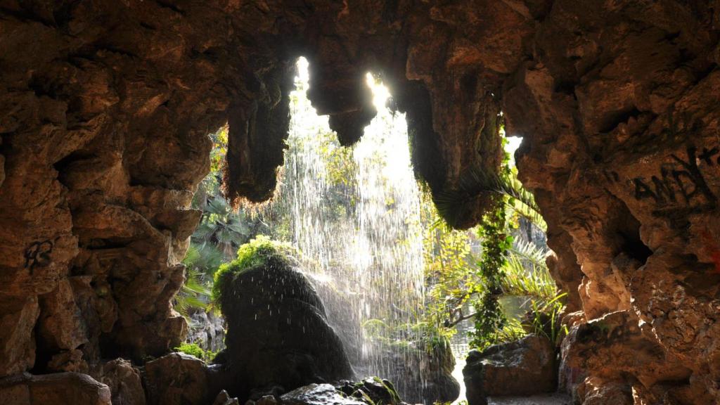 El desconocido jardín neoclásico a media hora de Barcelona, el Parc del Llac