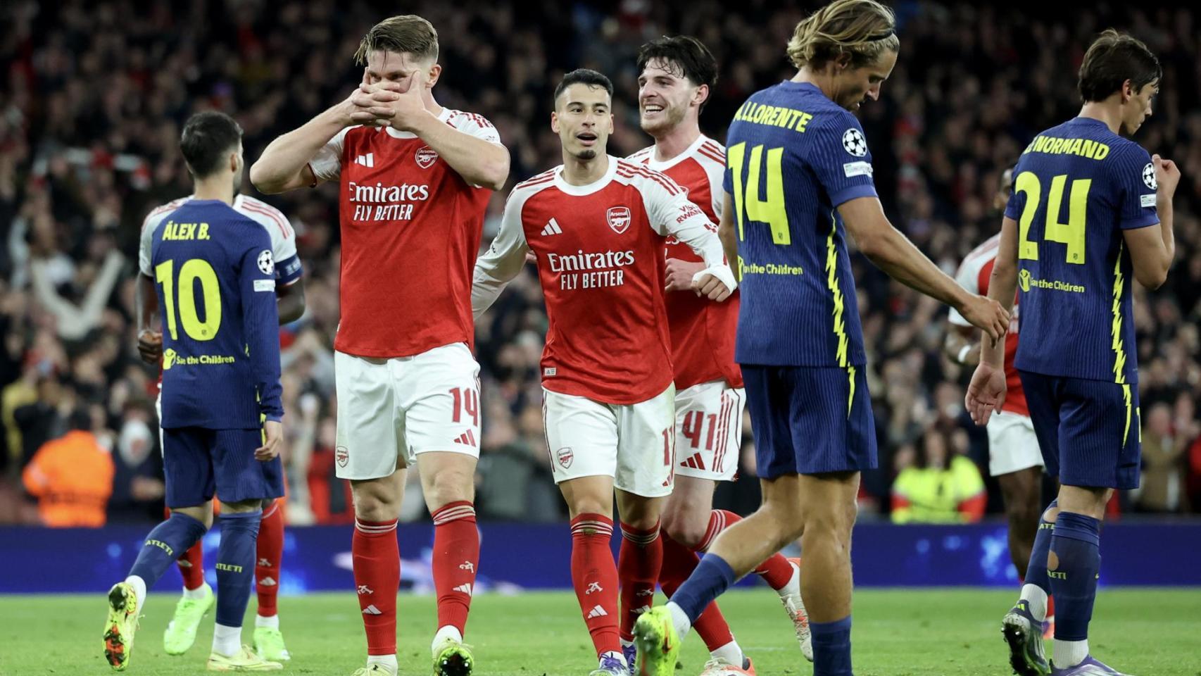 El Arsenal celebra un gol ante el Atlético de Madrid