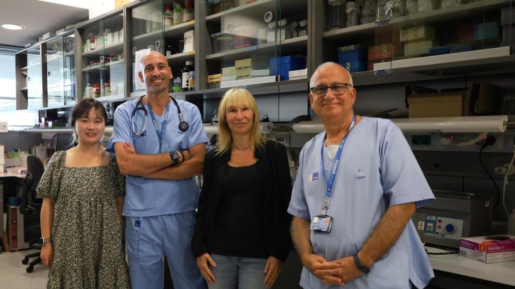 Natàlia Garcia-Giralt (segunda por la derecha) es la investigadora principal del estudio sobre balneoterapia sobre supervivientes de cáncer de mama