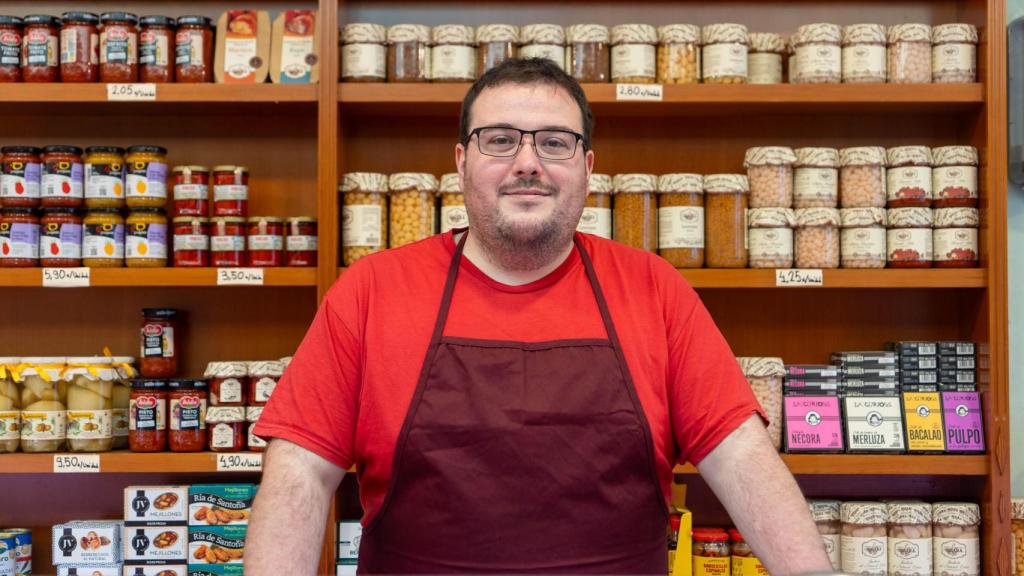 Èric Junoy, exseminarista y actual propietario de dos carnicerías