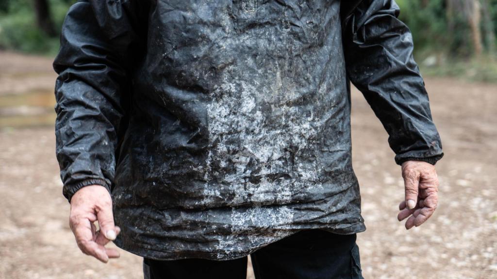 El uniforme de Carlos Delgado, el resiner de Vallirana, tacat de resina