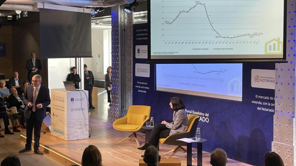 El director del Centre Tecnològic del Notariat, Alberto Martínez Lacambra, analitza les variables del nou Portal Estadístic del Notariat / CG