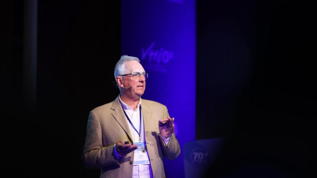 Germán Gutiérrez, director en Medtronic Iberica durante su ponencia en el International Congress on Health Communication, en el Hospital Vall d'Hebron