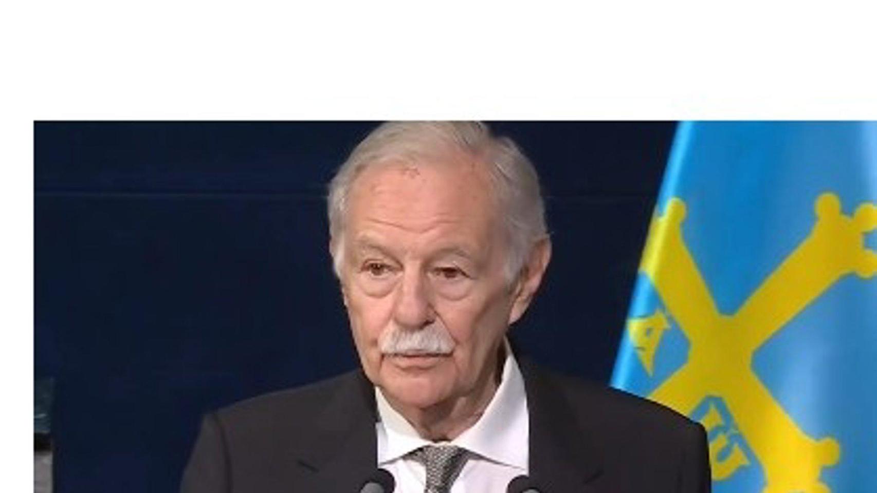 El escritor Eduardo Mendoza