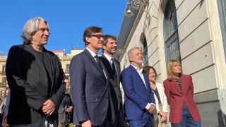 Salvador Illa, presidente de Cataluña, Ernest Urtasun, ministro de Cultura y, Lluïsa Moret, presidenta de la Diputació de Barcelona