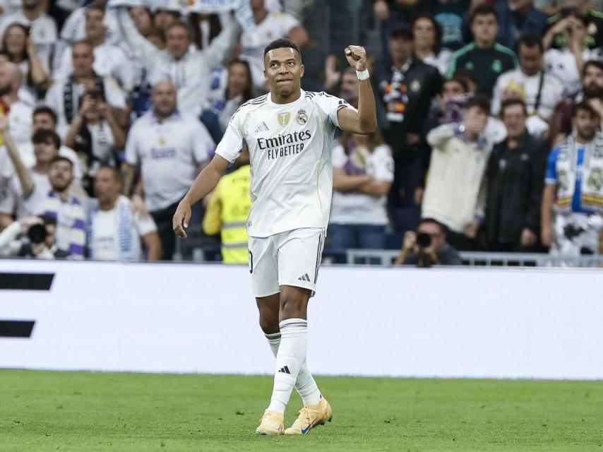 Mbappé celebra su gol al Barça