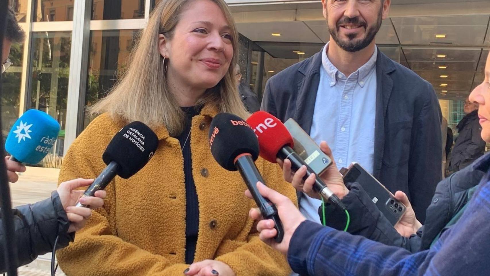 Janet Sanz, junto a Guille López, en una imagen de archivo