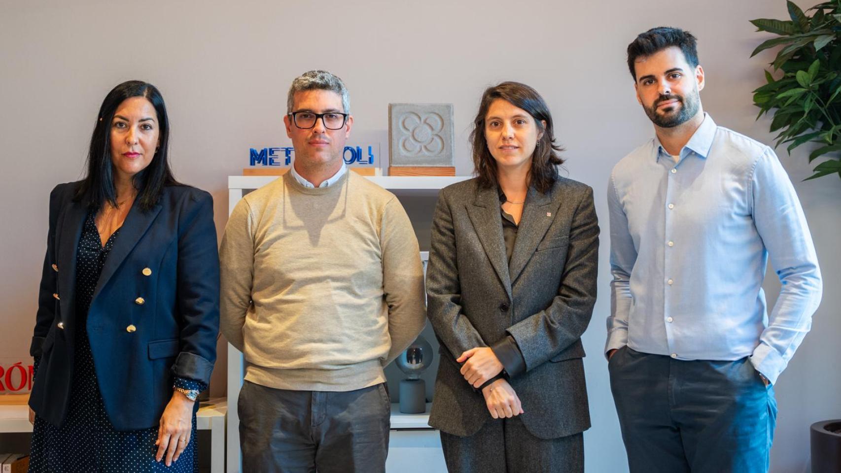 Selva Orejón, CEO de OnbrandinG, Jordi Sánchez, gerente en el equipo de delitos financieros de CaixaBank, Laura Caballero, directora de la Agència de Ciberseguretat de Catalunya, y David Expósito, redactor de Crónica Global