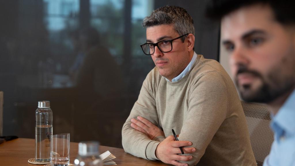 Jordi Sánchez, gerente en el equipo de delitos financieros de CaixaBank, durante una conversación en la redacción de Crónica Global