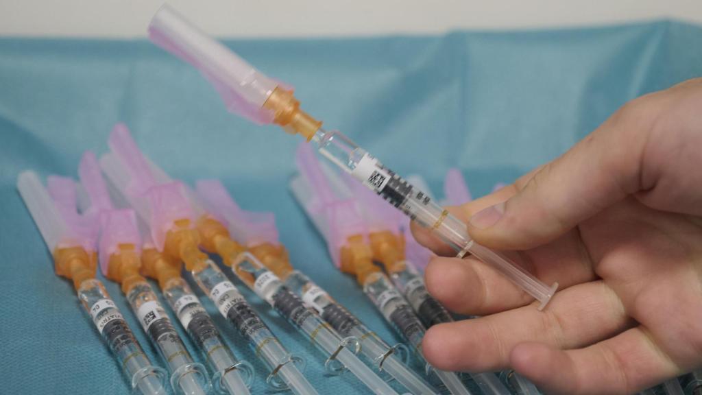 Una dosis de la vacuna de la gripe