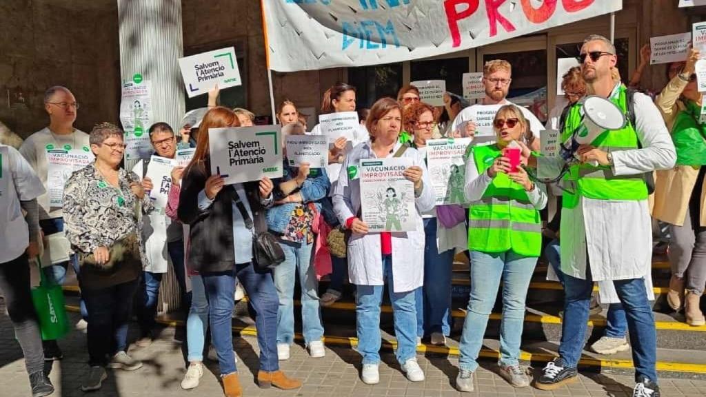 Concentración de Satse ante el CUAP Manso