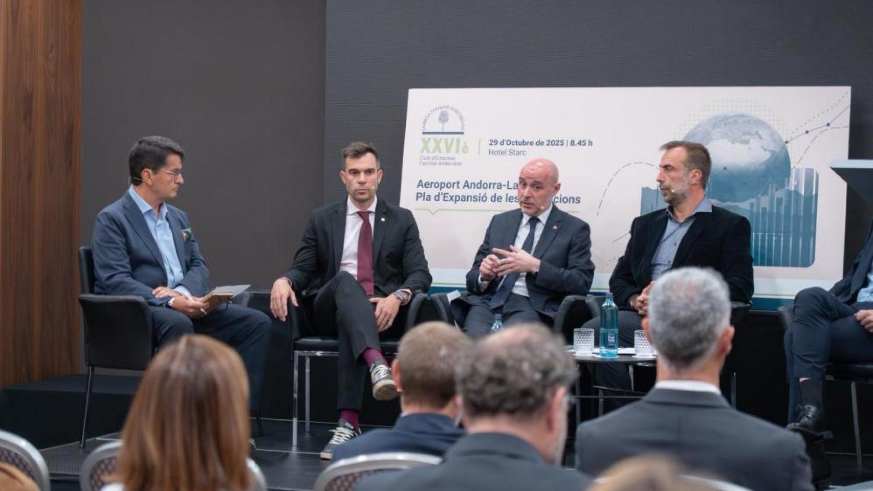 El delegado del Gobierno en Cataluña, Carlos Prieto, durante su intervención en el ciclo organizado por la Empresa Familiar Andorrana