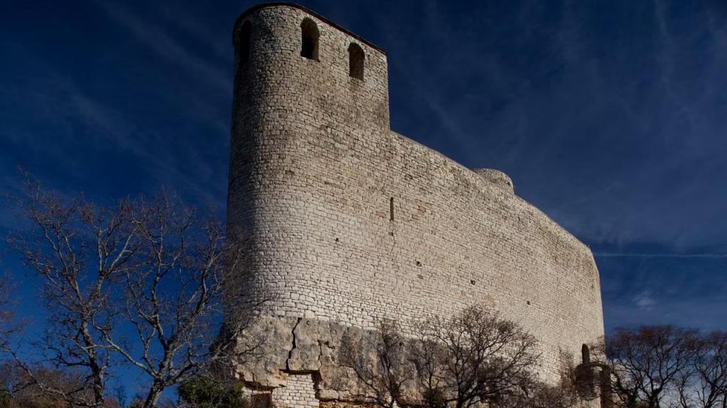 El poblado visigodo oculto en un castillo medieval, la fortaleza de Mur