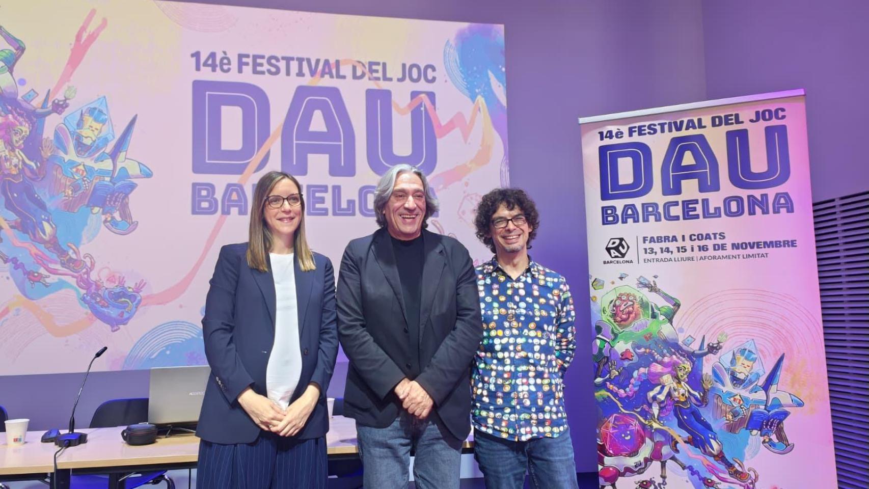 Anna López, directora del DAU Barcelona; Xavier Marcé, Regidor de Cultura i Indústries Creatives de l’Ajuntament de Barcelona y Josep M. Allué, experto en juegos de mesa