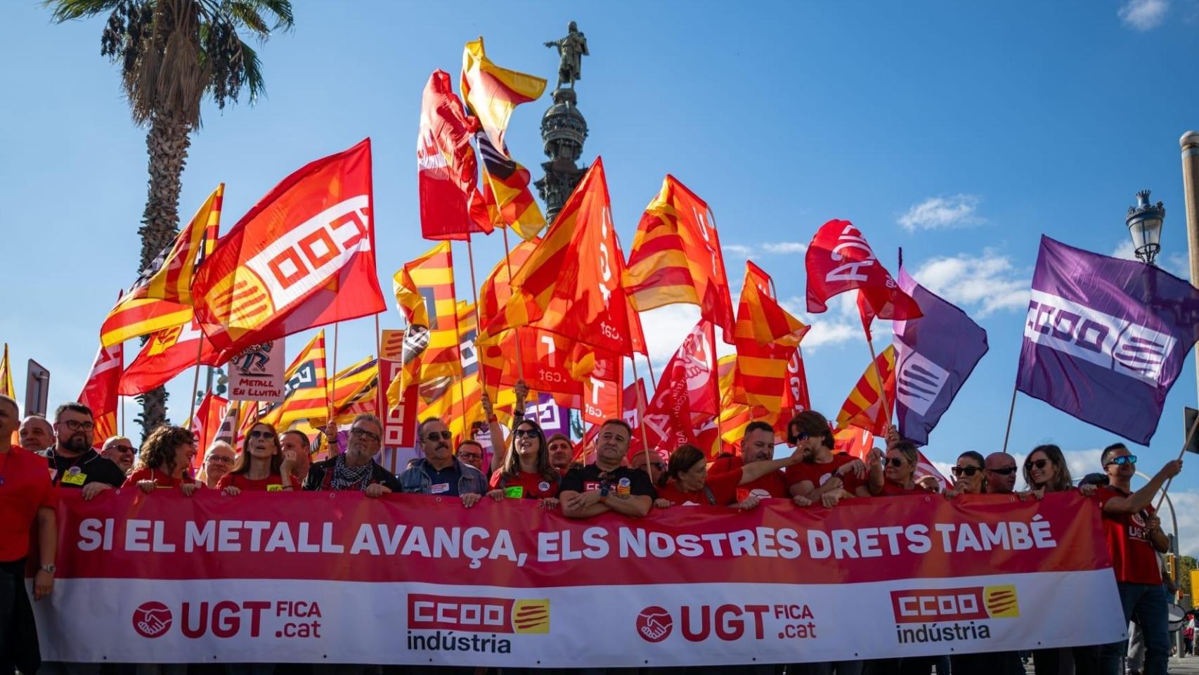 Manifestación para reclamar el nuevo convenio del sector del metal, en Barcelona