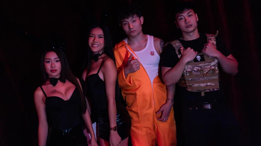 Jiale Shu, Adriana Zhang, Hongzheng Liu y Zijian Jiang Fu, organizadores de la Eco Party