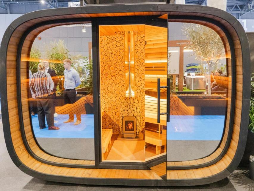 Sauna finlandesa exposada en l'anterior edició del saló celebrada en 2023