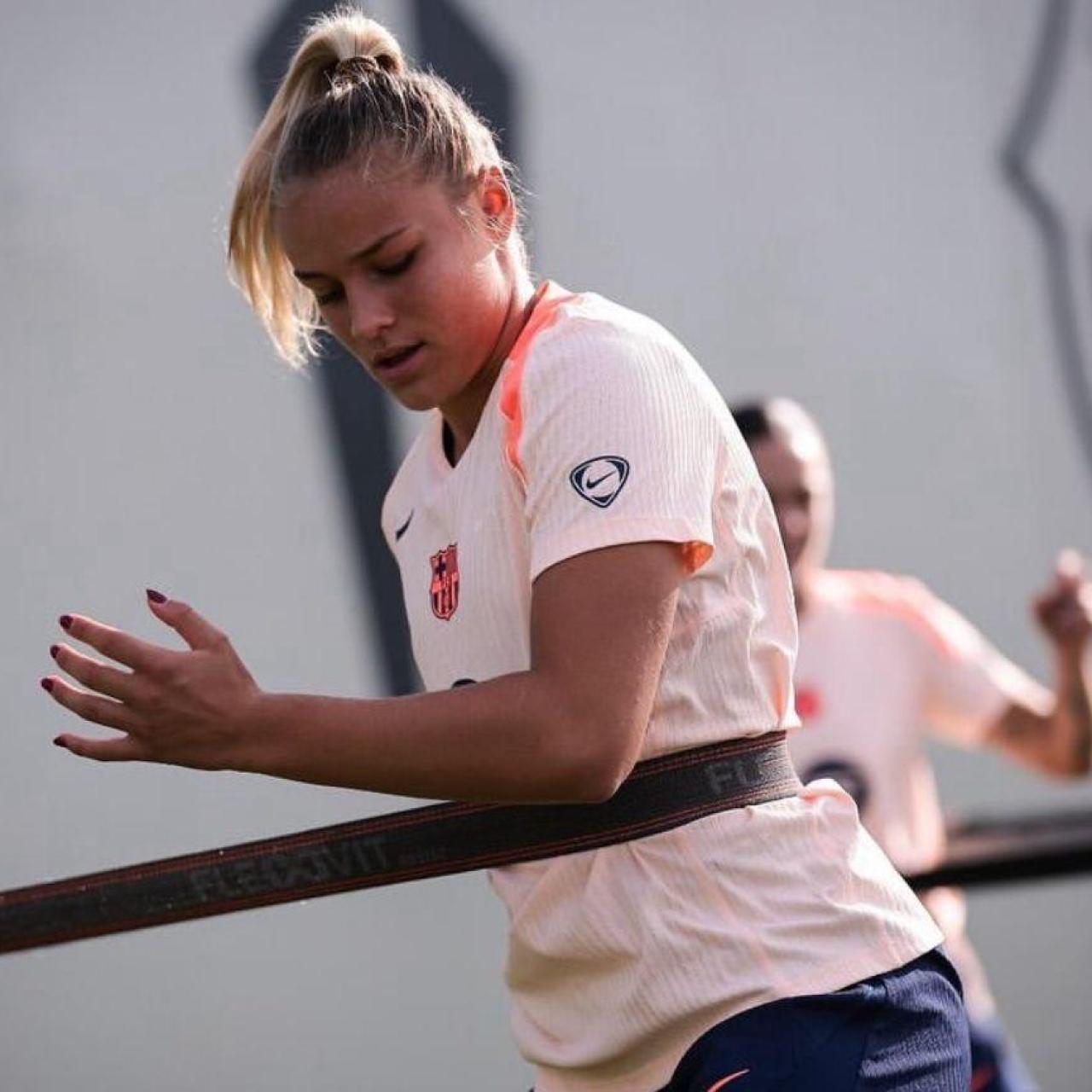 Martine Fenger en un entrenament del Barça Femení