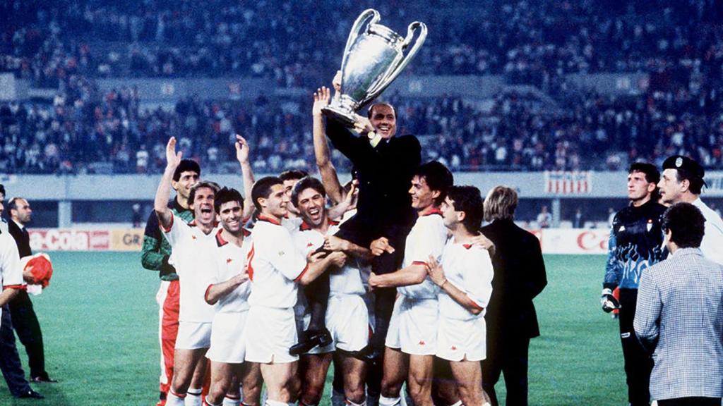 El AC Milan celebra la conquesta de la Champions League 1989 al Camp Nou