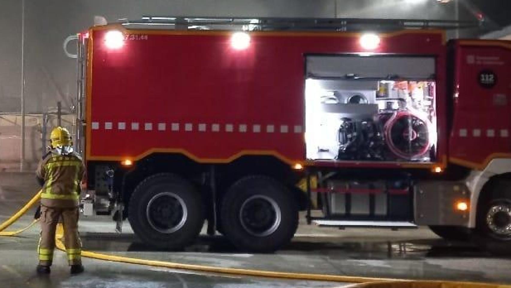 Un bombero del cuerpo autonómico catalán