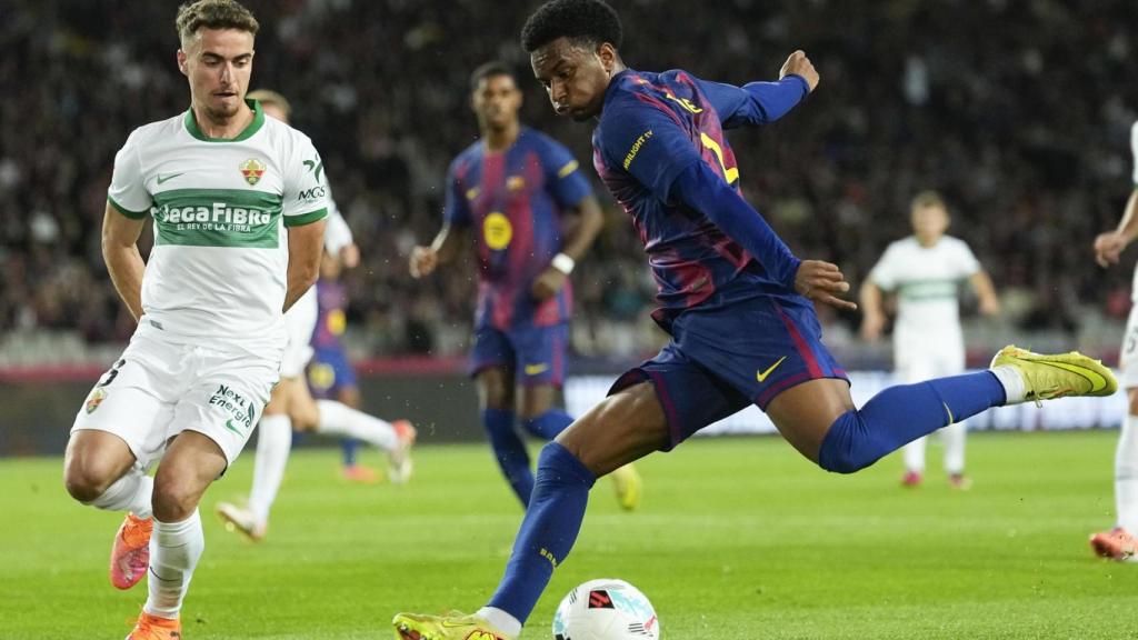 Alejandro Balde durant el Barça-Elx