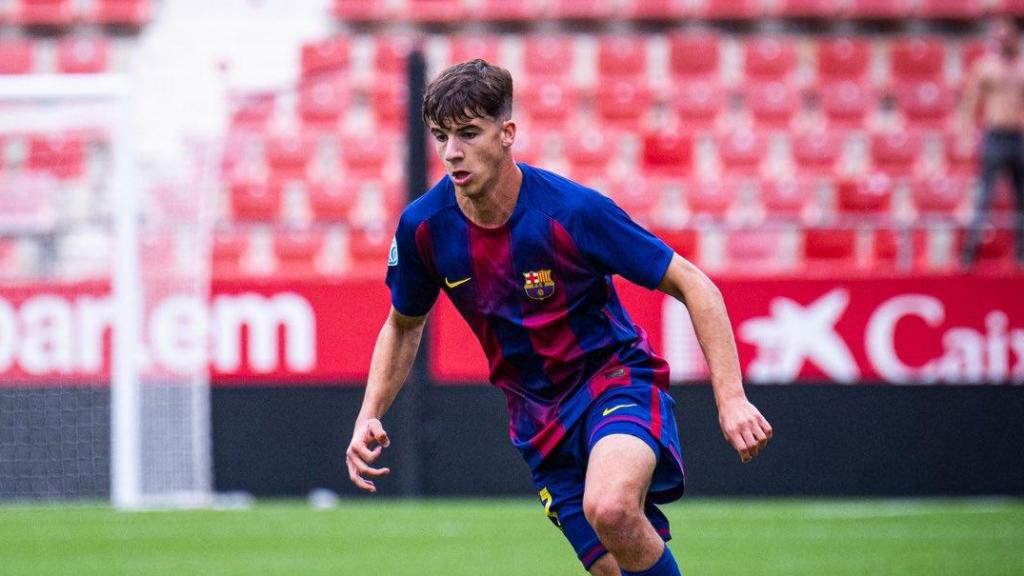 Jofre Torrents en el partido del Barça B contra el Girona B